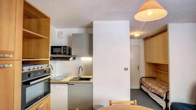 _lv_images__lot_0002011101_03_28159548 _lv_images__lot_0002011101_03_28159548