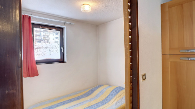 _lv_images__lot_0002011101_05_27571129 _lv_images__lot_0002011101_05_27571129