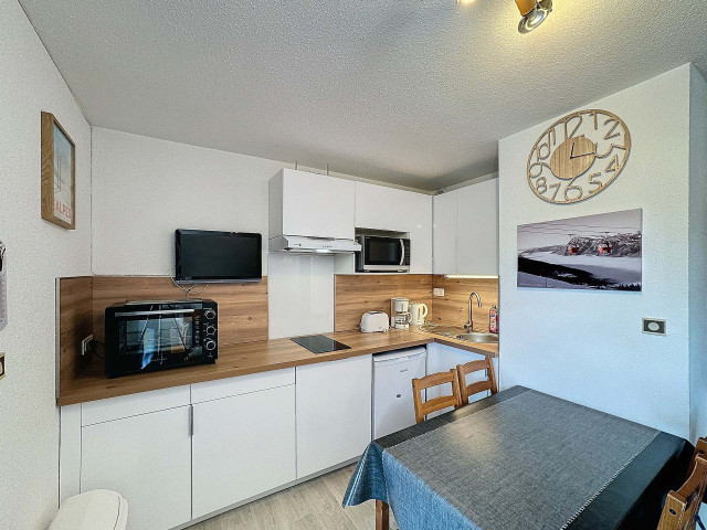 _lv_images__lot_0002011210_10_30008444