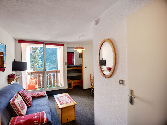 _lv_images__lot_0002011307_02_28198782