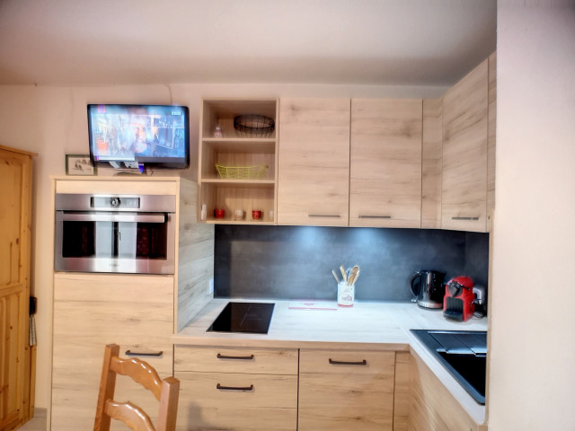 _lv_images__lot_0002011308_06_28085062