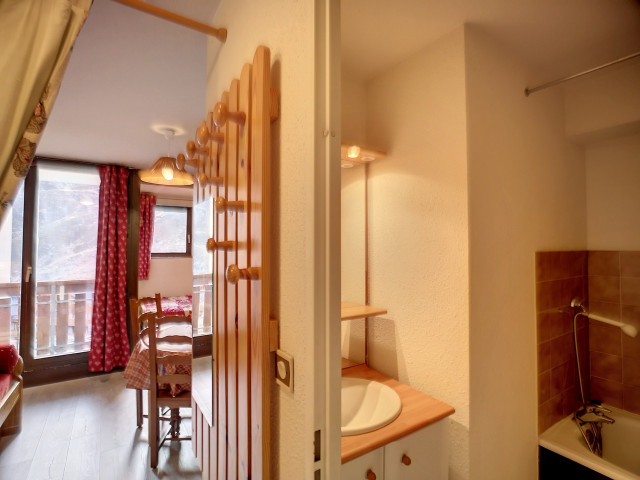 _lv_images__lot_0002011308_08_29029704