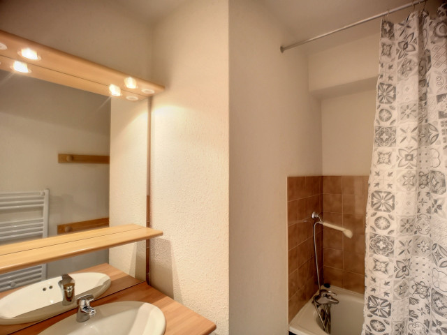 _lv_images__lot_0002011308_09_29545907