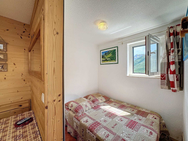 _lv_images__lot_0002011606_03_30068097