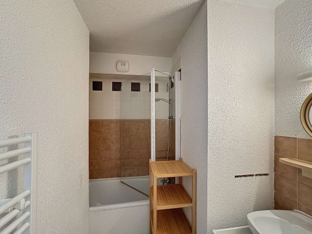 _lv_images__lot_0002011606_06_28160577