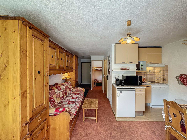 _lv_images__lot_0002011606_11_28160582