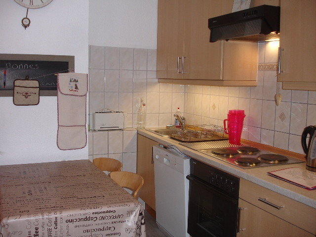 _lv_images__lot_0002012308_02_27725806