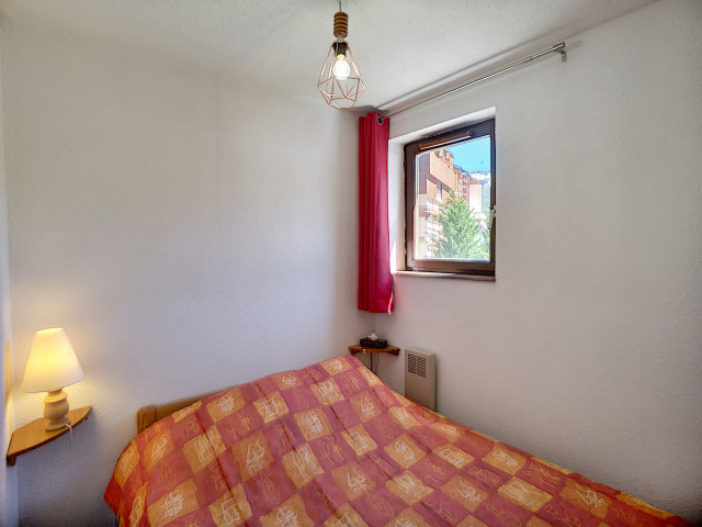 _lv_images__lot_0002012401_07_27407579 _lv_images__lot_0002012401_07_27407579