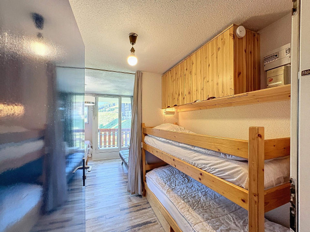 _lv_images__lot_0002012506_08_32369783