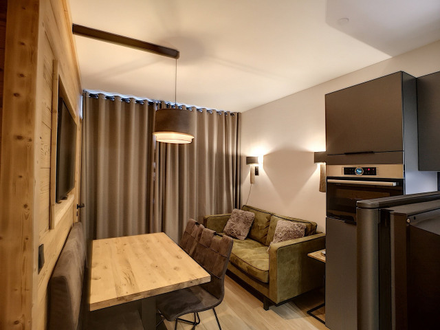 _lv_images__lot_0002020004_13_29834574