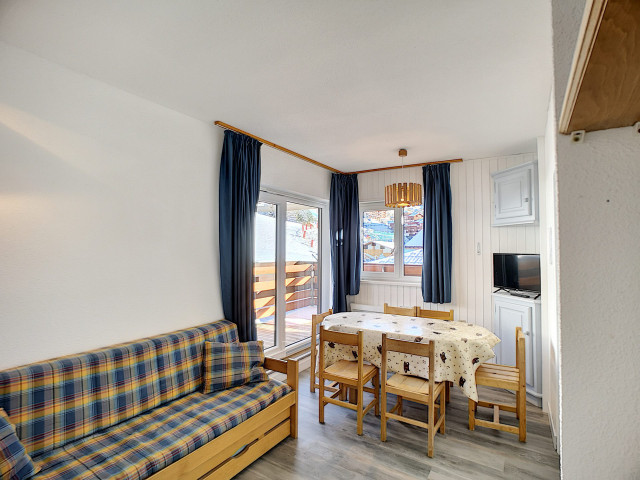 _lv_images__lot_0002020006_01_29424784