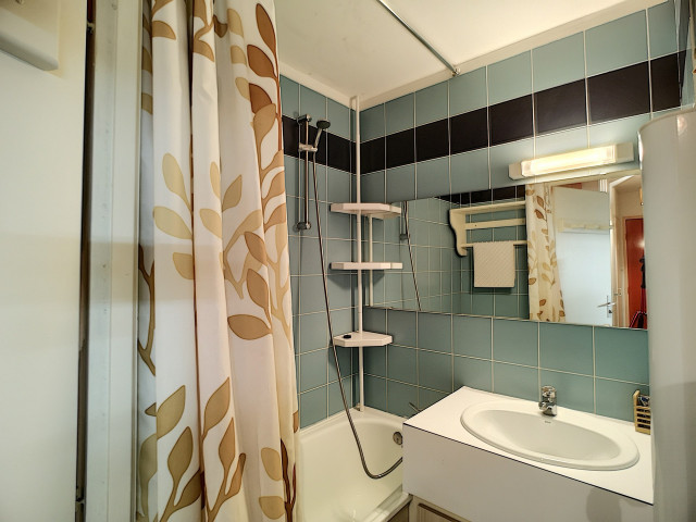 _lv_images__lot_0002020015_11_29545334