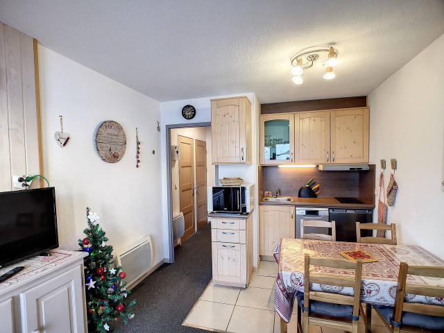 _lv_images__lot_0002020017_01_28990650 _lv_images__lot_0002020017_01_28990650