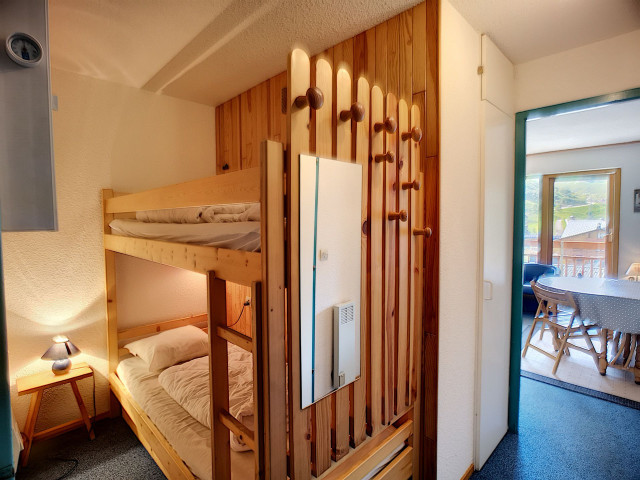 _lv_images__lot_0002020044_07_28611833