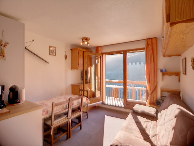 _lv_images__lot_0002030018_02_29927035