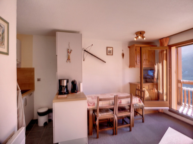 _lv_images__lot_0002030018_10_27821991