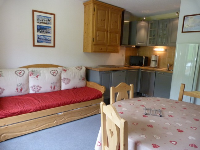 _lv_images__lot_0002030023_01_29068773