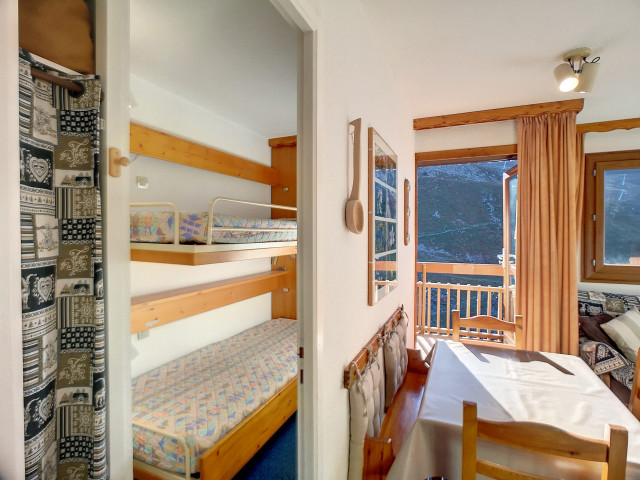 _lv_images__lot_0002030025_06_29927304