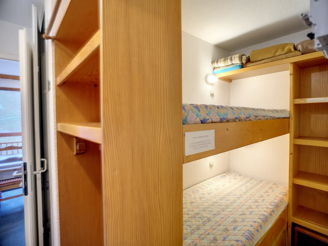 _lv_images__lot_0002030025_11_29406116