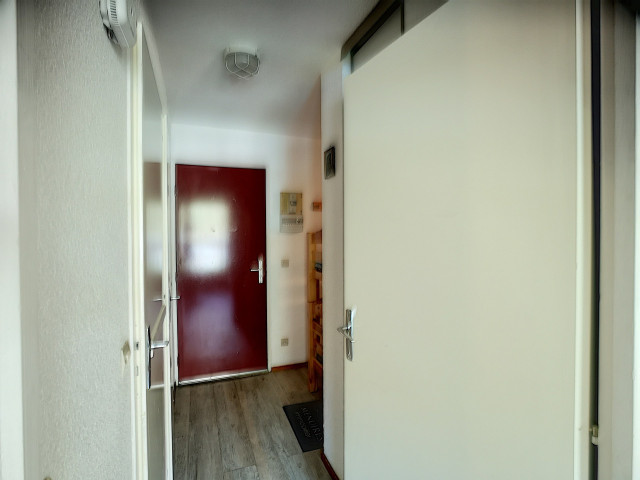 _lv_images__lot_0002030032_06_29525897