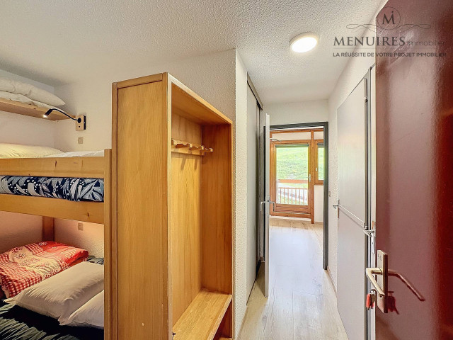 _lv_images__lot_0002030040_08_29889912