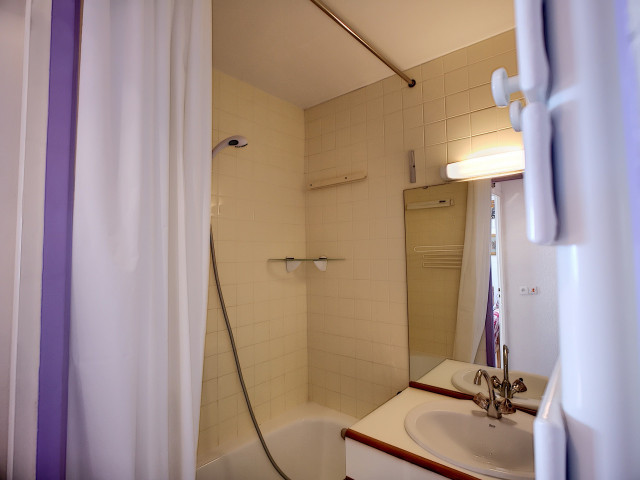 _lv_images__lot_0002030062_10_32475062