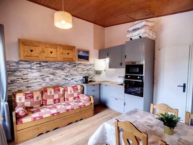 _lv_images__lot_0002030078_06_29185065