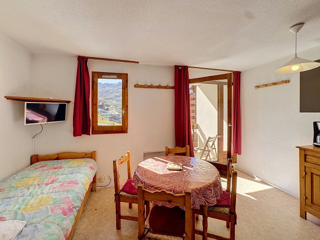 _lv_images__lot_0002040030_05_33191450