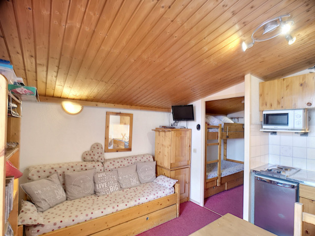 _lv_images__lot_0002040057_01_27572626 _lv_images__lot_0002040057_01_27572626