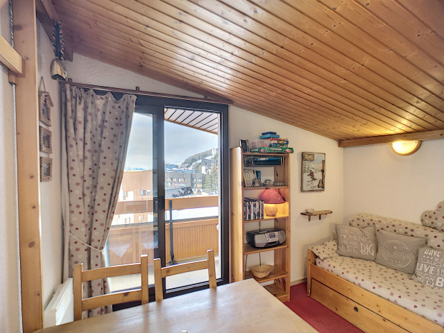 _lv_images__lot_0002040057_05_27572630 _lv_images__lot_0002040057_05_27572630