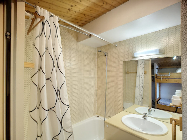 _lv_images__lot_0002040057_08_27591418 _lv_images__lot_0002040057_08_27591418