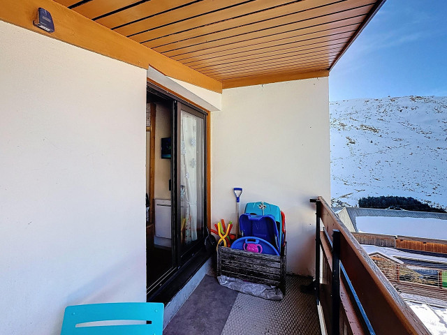 _lv_images__lot_0002040057_15_29147883