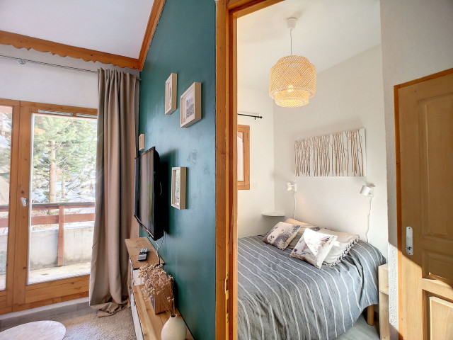 _lv_images__lot_0002050009_04_29244613