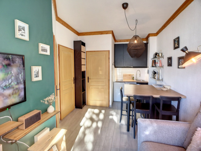 _lv_images__lot_0002050009_08_29503913