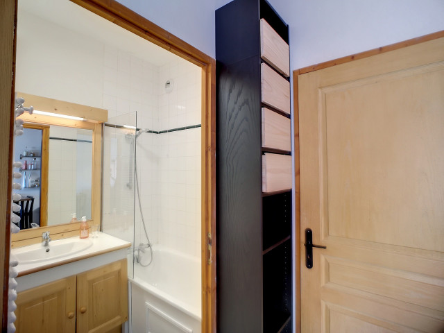 _lv_images__lot_0002050009_09_28550225