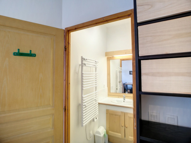 _lv_images__lot_0002050009_10_28432722