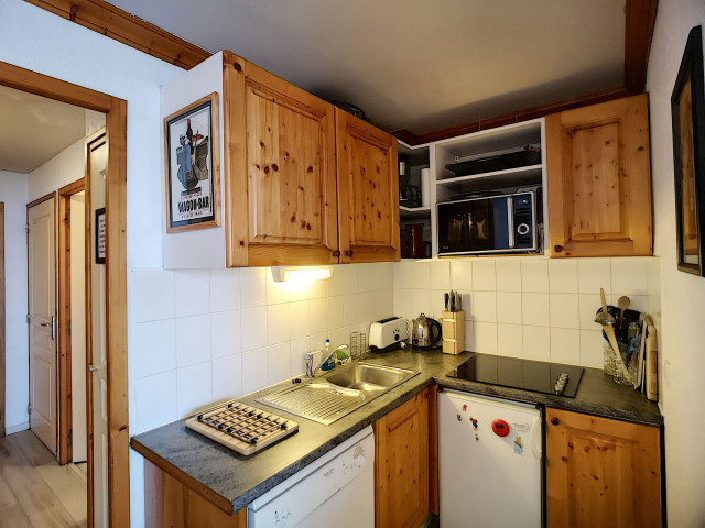 _lv_images__lot_0002050023_07_30103256