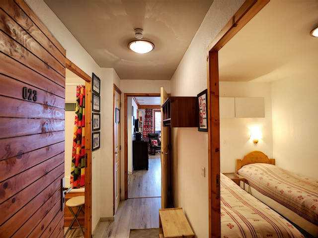 _lv_images__lot_0002050023_14_32453935 _lv_images__lot_0002050023_14_32453935