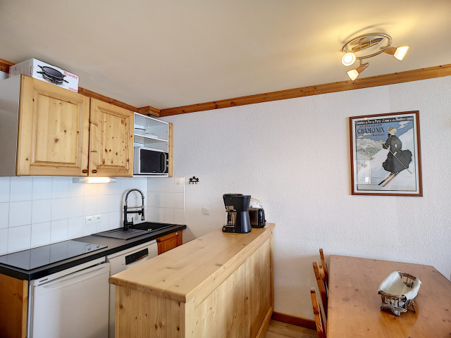 _lv_images__lot_0002050028_05_29926815