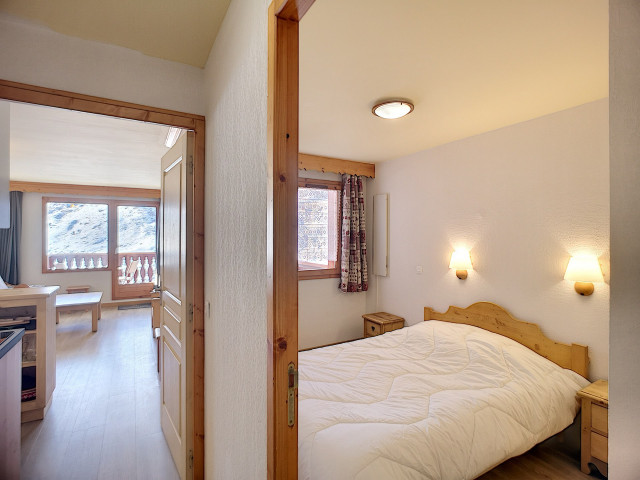 _lv_images__lot_0002050028_06_29048688