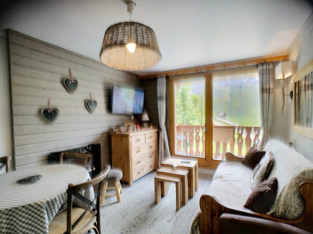 _lv_images__lot_0002050611_10_29990113