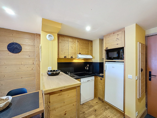 _lv_images__lot_0002060411_05_27742968