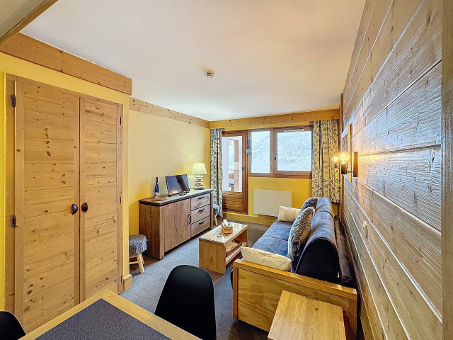 _lv_images__lot_0002060411_07_29869171