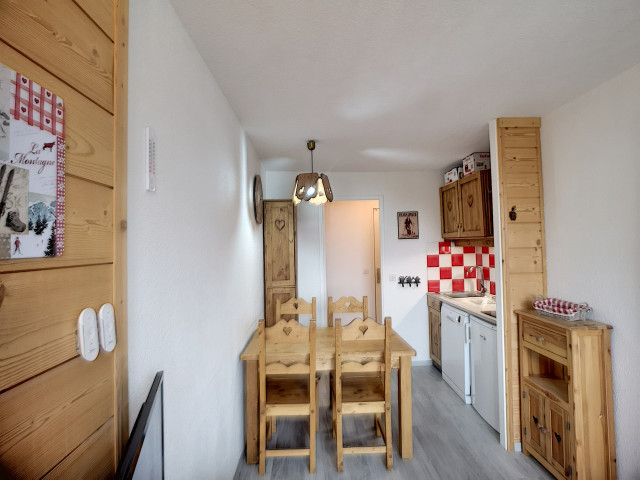 _lv_images__lot_0007000120_05_28394848