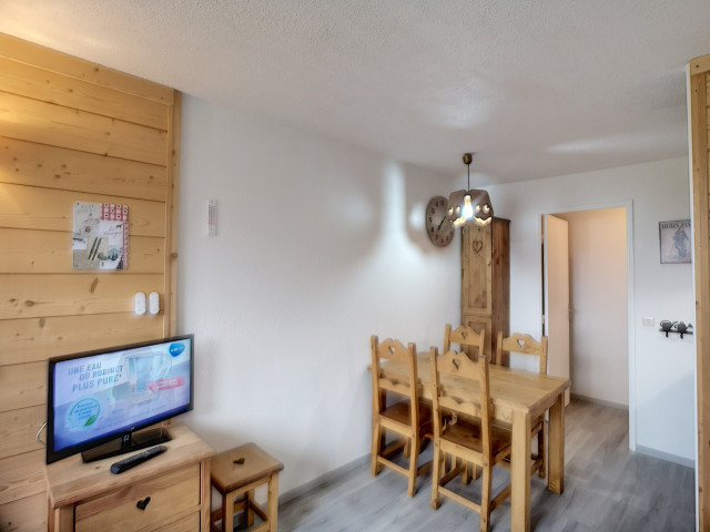 _lv_images__lot_0007000120_10_29988659