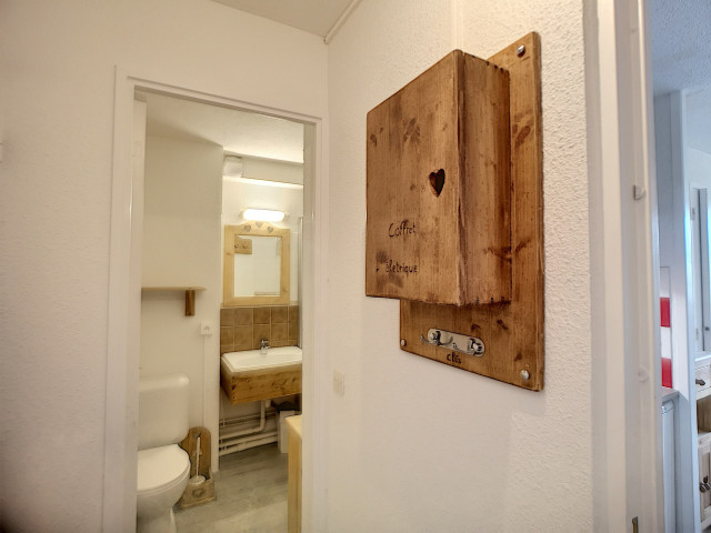 _lv_images__lot_0007000120_11_29988660