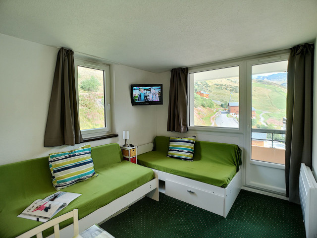 _lv_images__lot_0007000206_01_27764534