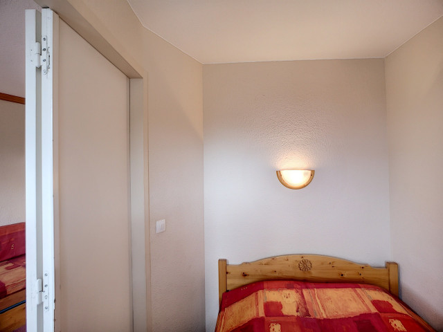 _lv_images__lot_0007000405_07_28161473