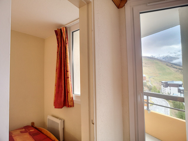 _lv_images__lot_0007000405_08_32264374