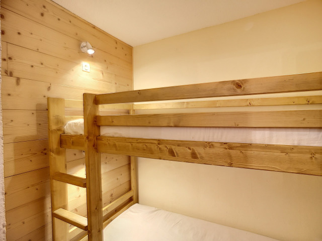 _lv_images__lot_0007010510_11_30103420